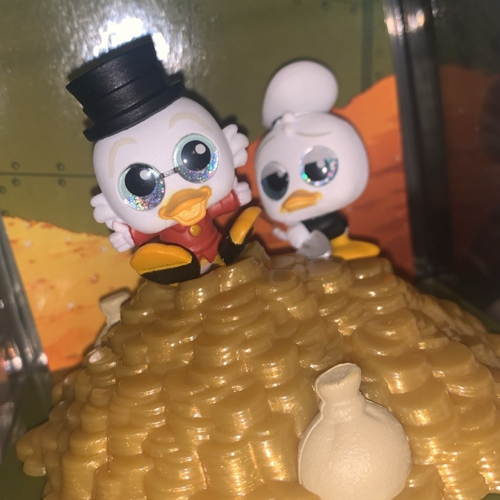 RARE Disney Doorables Movie Moments Duck Tales Scrooge Mcduck Donald Series 2 - Picture 2 of 3
